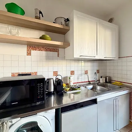 Spacious 2-bedroom With Large Terrace Milan