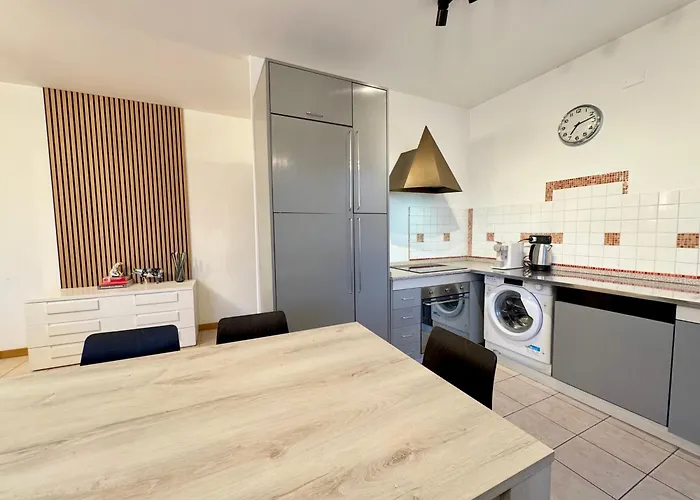 Spacious 2-bedroom With Large Terrace شقة *