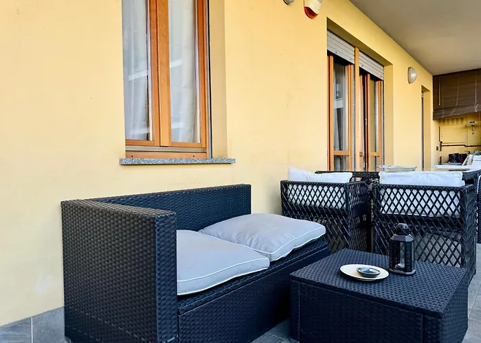 Spacious 2-bedroom With Large Terrace شقة