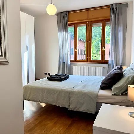 Apartman Spacious 2-bedroom With Large Terrace Milánó